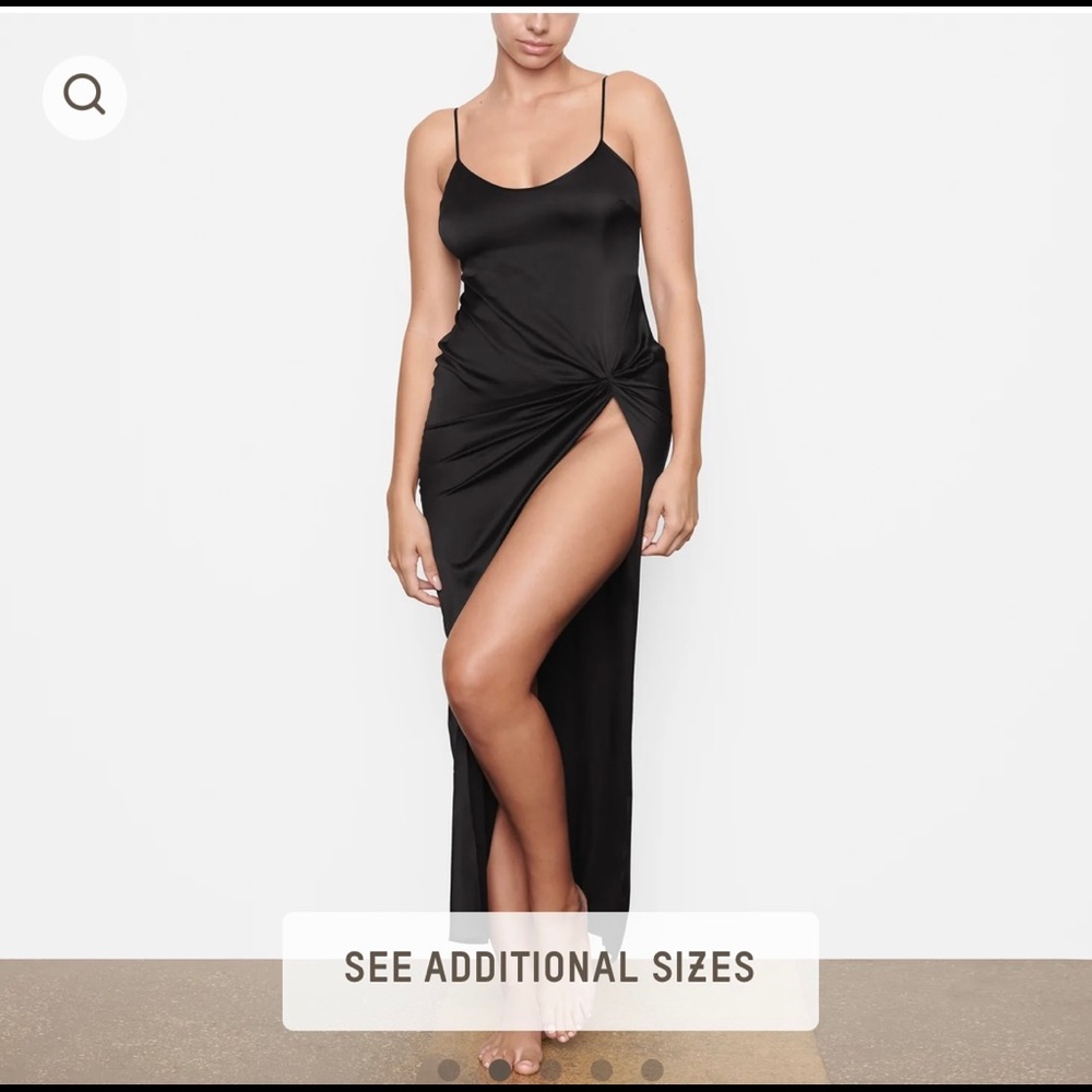 Skims “Silk Sleep Slip with High Slit” XXS